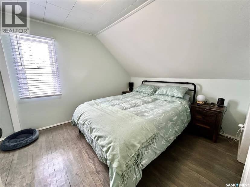 821 2nd AVENUE E — photo 24 of 35