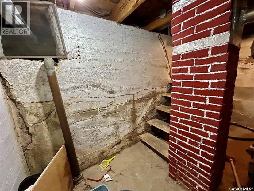 821 2nd AVENUE E — photo 28 of 35
