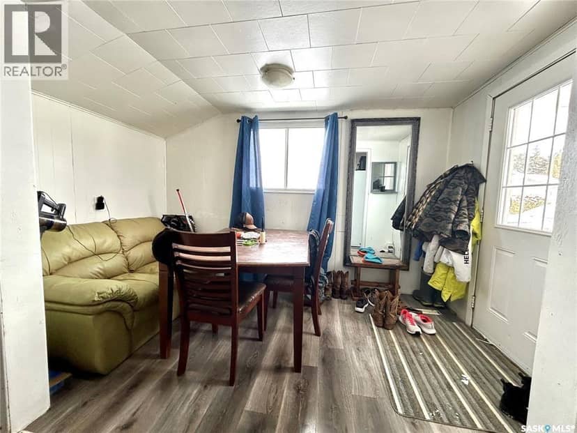 821 2nd AVENUE E, Zenon Park, photo 5
