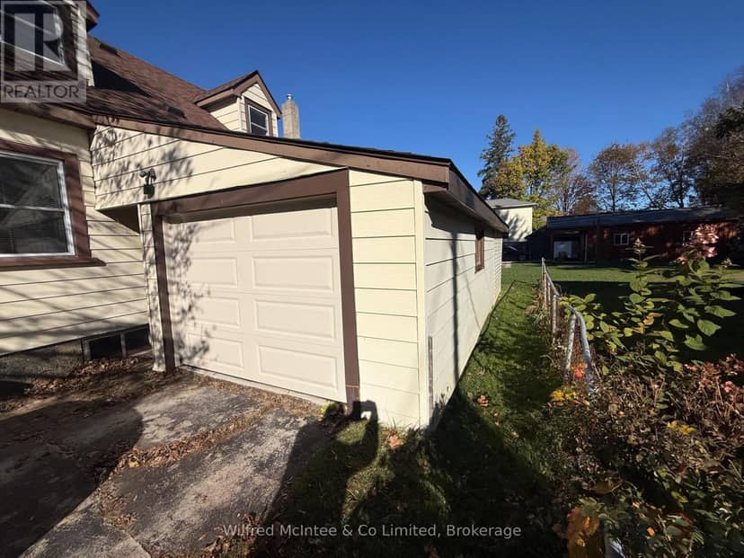 385 6th Avenue, Hanover, photo 8