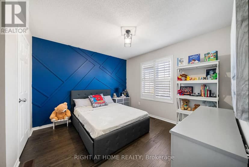 921 Miller Park Avenue — photo 33 of 40