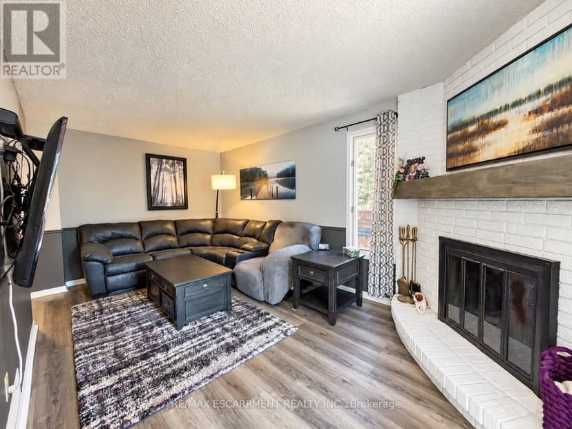 35 Gerald Crescent — photo 18 of 40