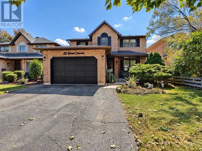 35 Gerald Crescent, Hamilton, photo 2