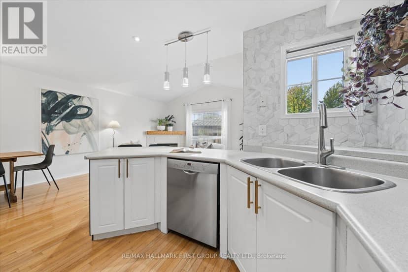 67 Epps Crescent — photo 11 of 26