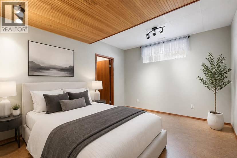 1207 Westmount Drive — photo 36 of 40