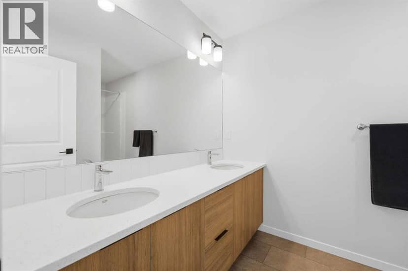 15113 37 Street SW — photo 20 of 40
