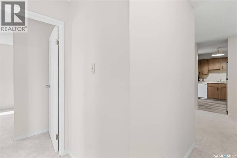 303 302 Tait CRESCENT — photo 25 of 31