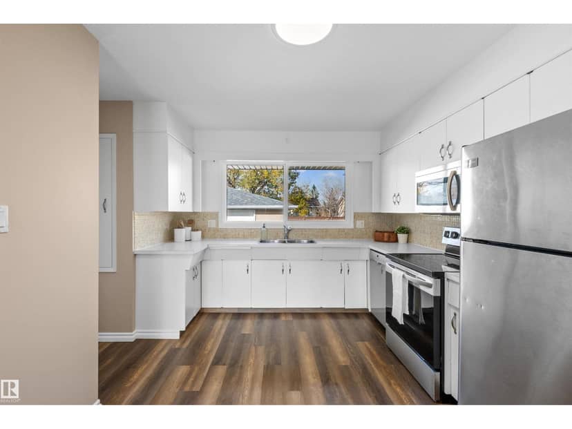 10420 36A AV NW — photo 15 of 40