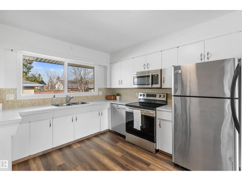 10420 36A AV NW — photo 16 of 40