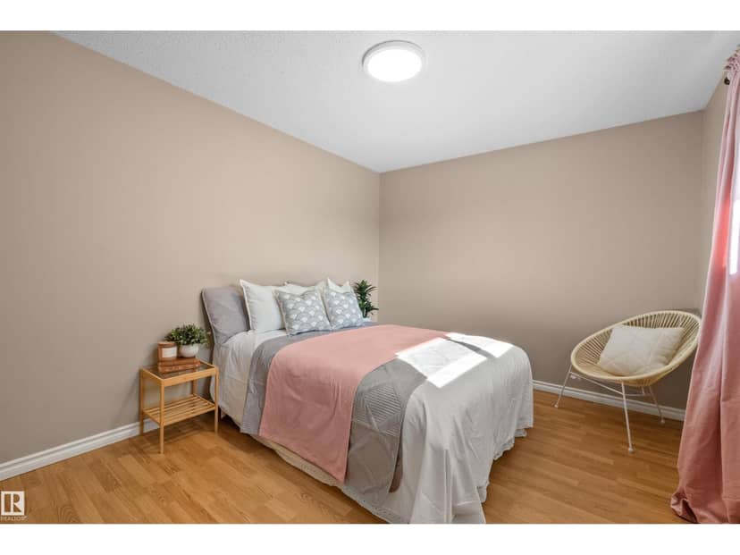 10420 36A AV NW — photo 36 of 40