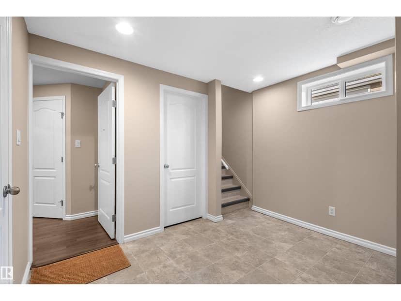 10420 36A AV NW — photo 40 of 40