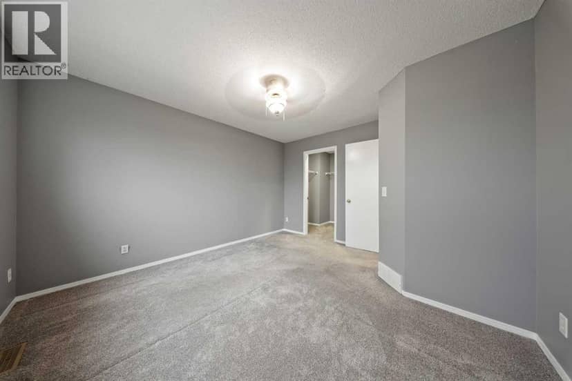 13 Country Hills Rise NW — photo 16 of 23
