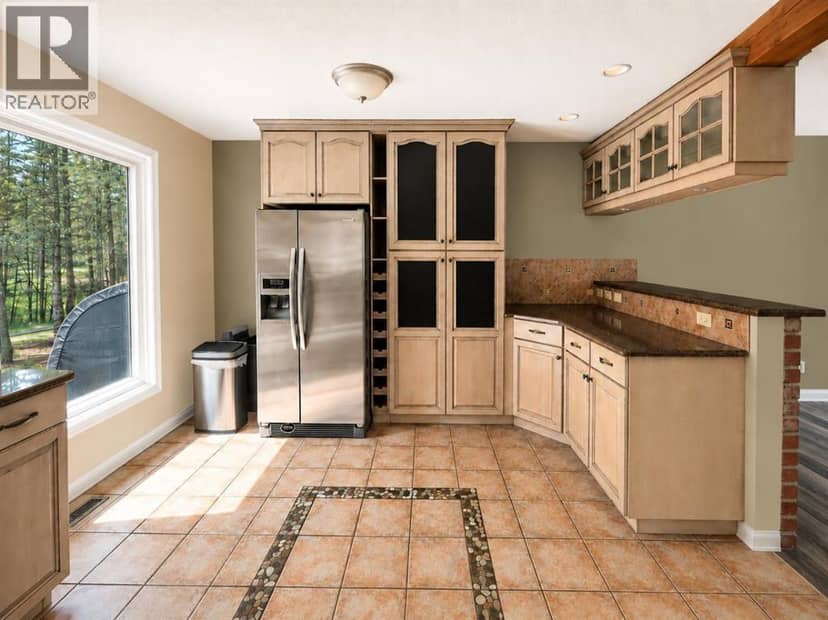 94 Redwood Meadows Drive — photo 18 of 40