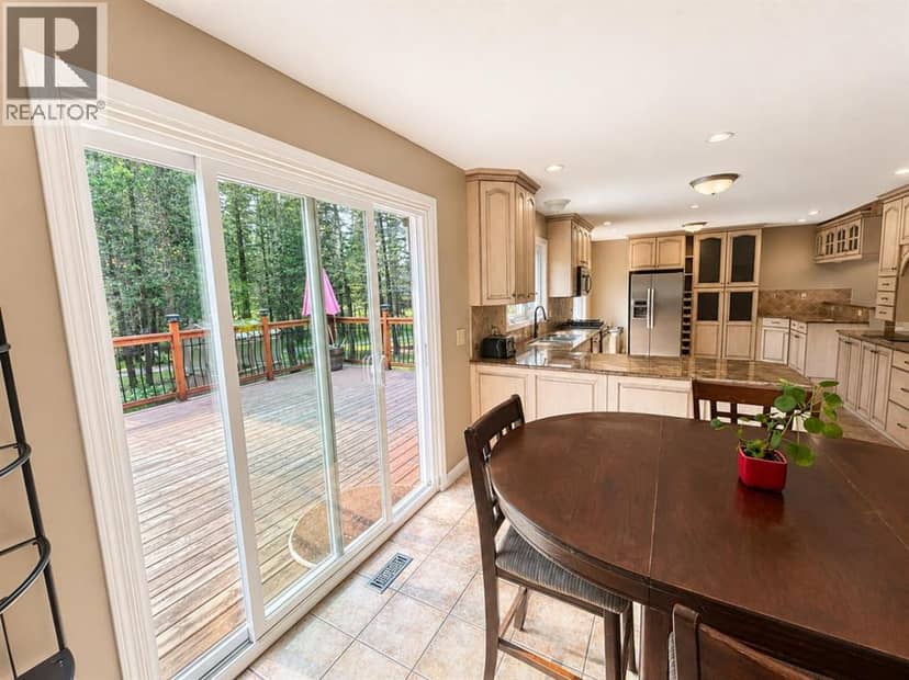 94 Redwood Meadows Drive — photo 14 of 40