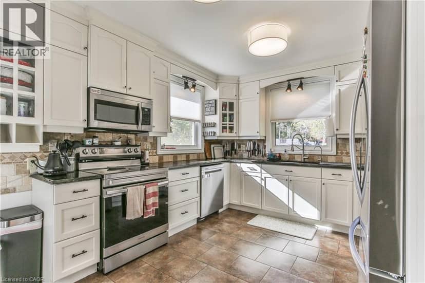 66 LISGAR Avenue, Tillsonburg, photo 2