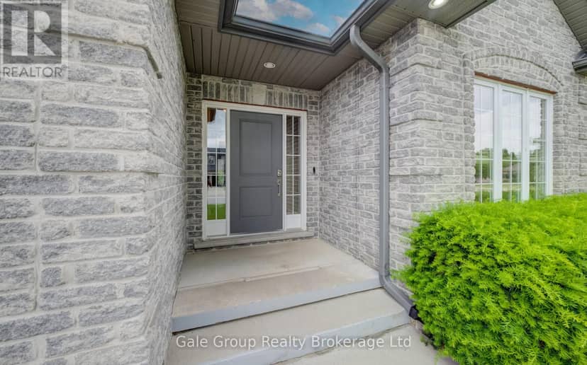 47 Graydon Drive — photo 4 of 38