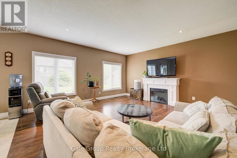 47 Graydon Drive — photo 9 of 38