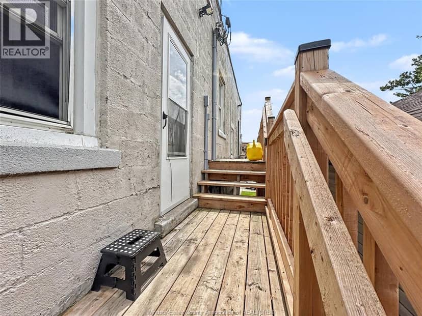 800-808 SHEPHERD STREET East — photo 17 of 34