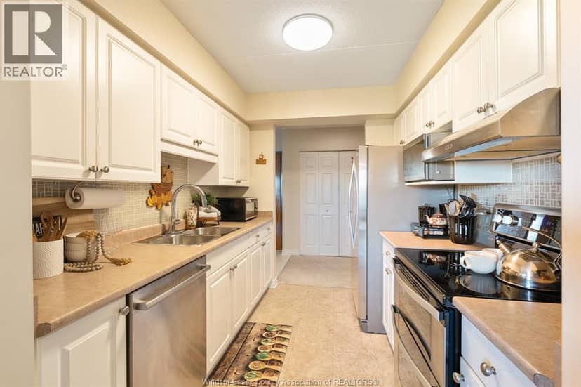 99 Robson Unit# 404 — photo 19 of 40