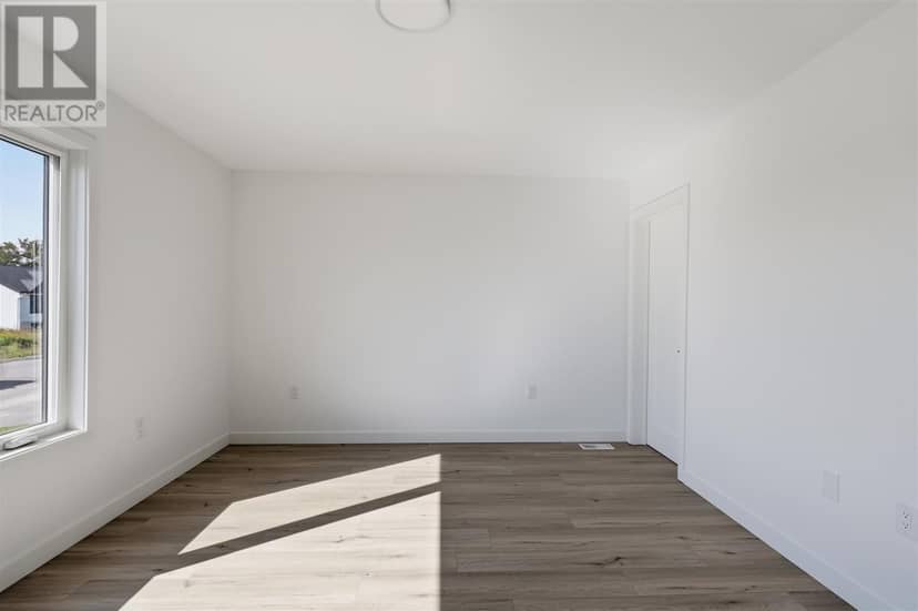 215 Greenfield DR — photo 16 of 40