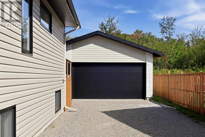 215 Greenfield DR — photo 32 of 40