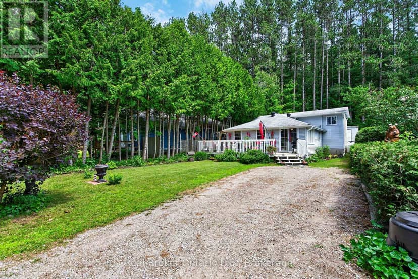 81 Andrew Drive, Tiny, photo 2