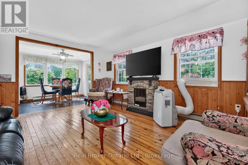 81 Andrew Drive, Tiny, photo 6