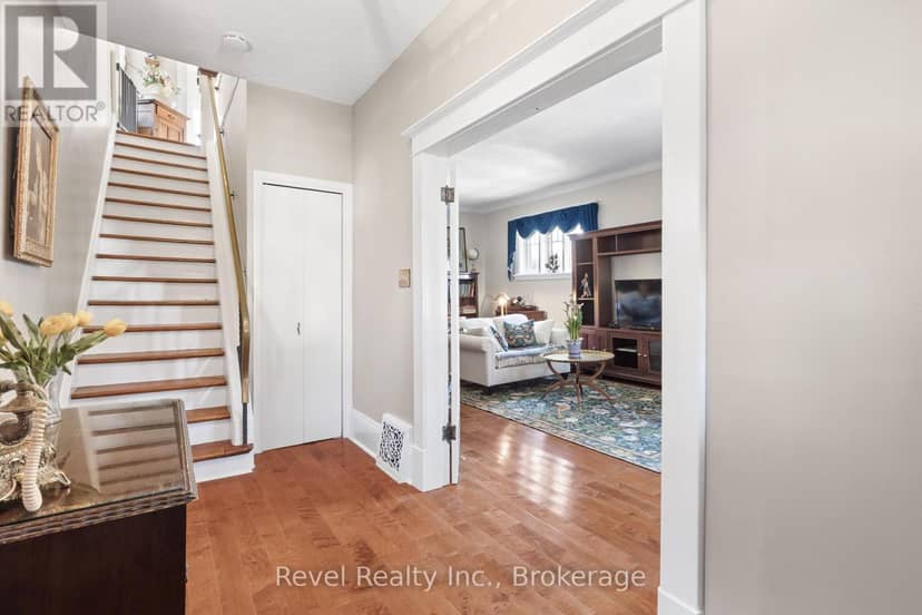 27 Francis Street — photo 32 of 40