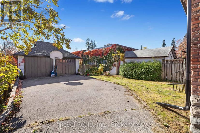27 Francis Street — photo 38 of 40