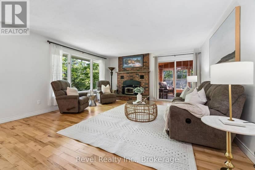 18 Bessie Avenue S — photo 13 of 40
