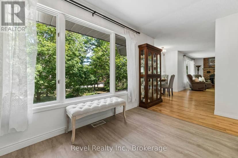18 Bessie Avenue S — photo 19 of 40
