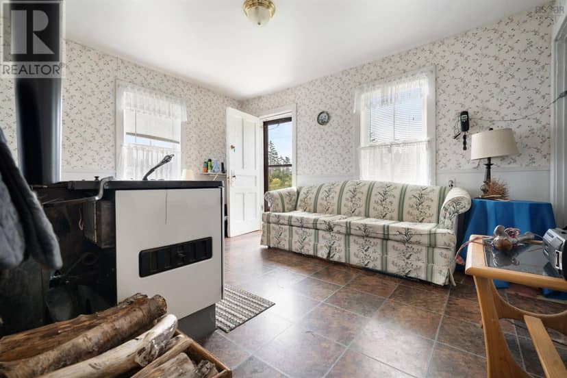 447 & 453 Fishermans Harbour Road — photo 12 of 40