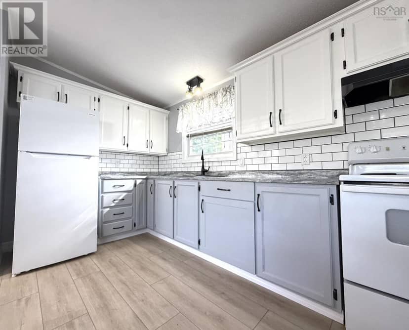 24 Seventh Street — photo 10 of 28