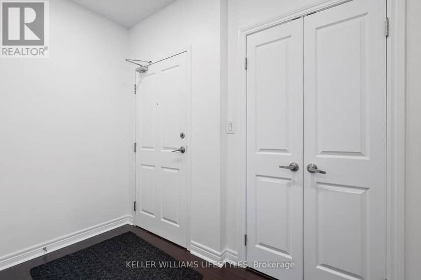 1004 - 1030 Coronation Drive, London North, photo 2