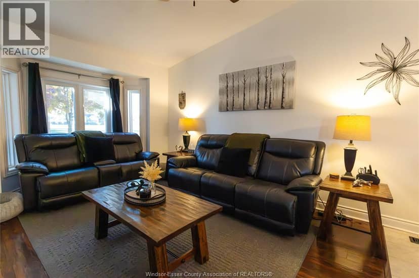280 McLellan, Amherstburg, photo 8