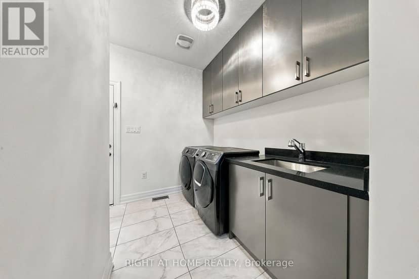 15 Ronald Street — photo 17 of 40