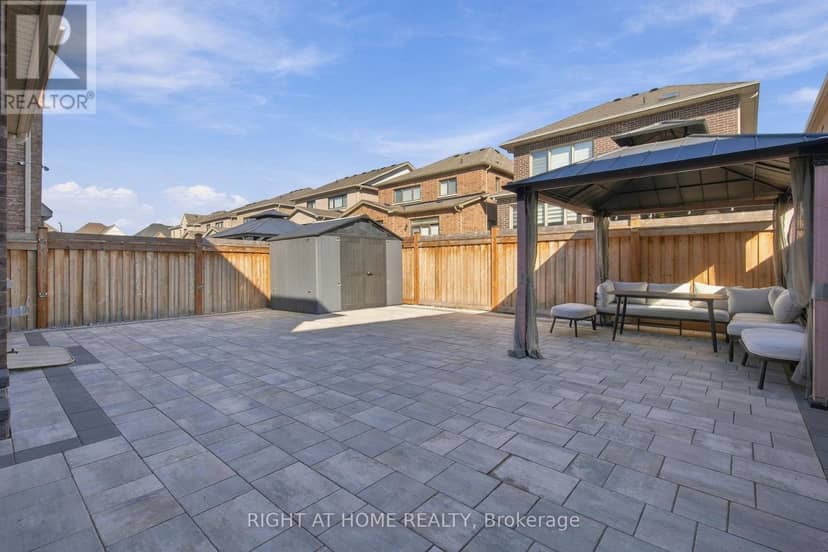 15 Ronald Street — photo 38 of 40