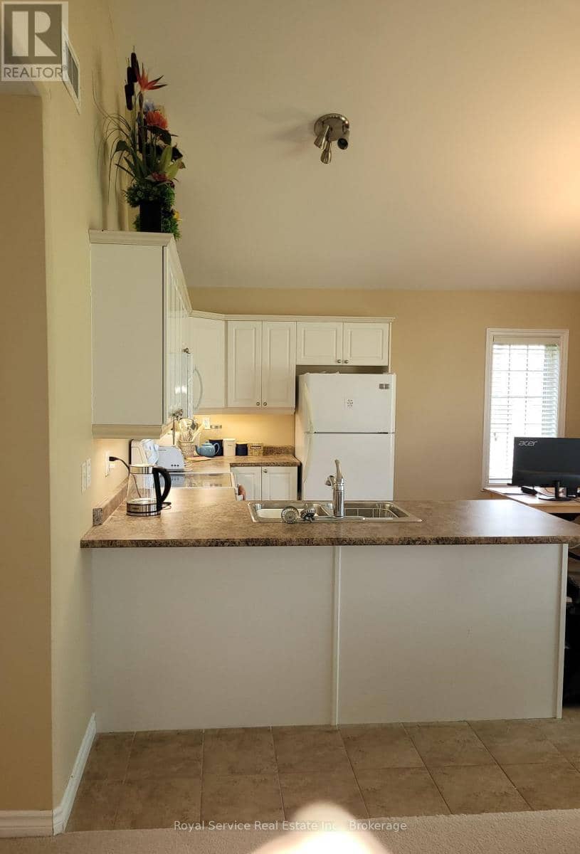 102 - 325 Densmore Road, Cobourg, photo 7