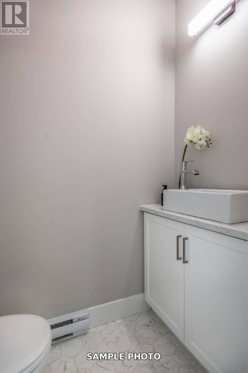 12 Viking Drive — photo 14 of 25