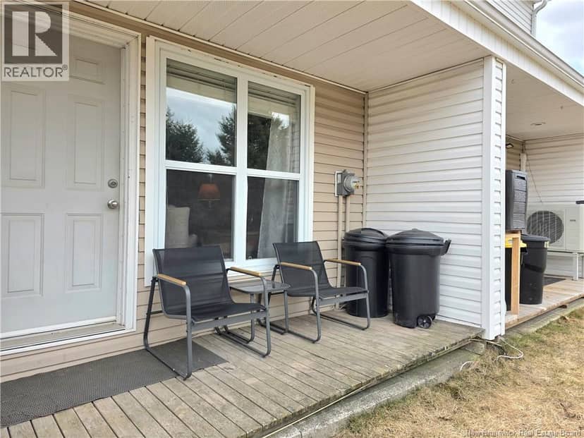 24 Suffolk Unit# 13, Riverview, photo 3