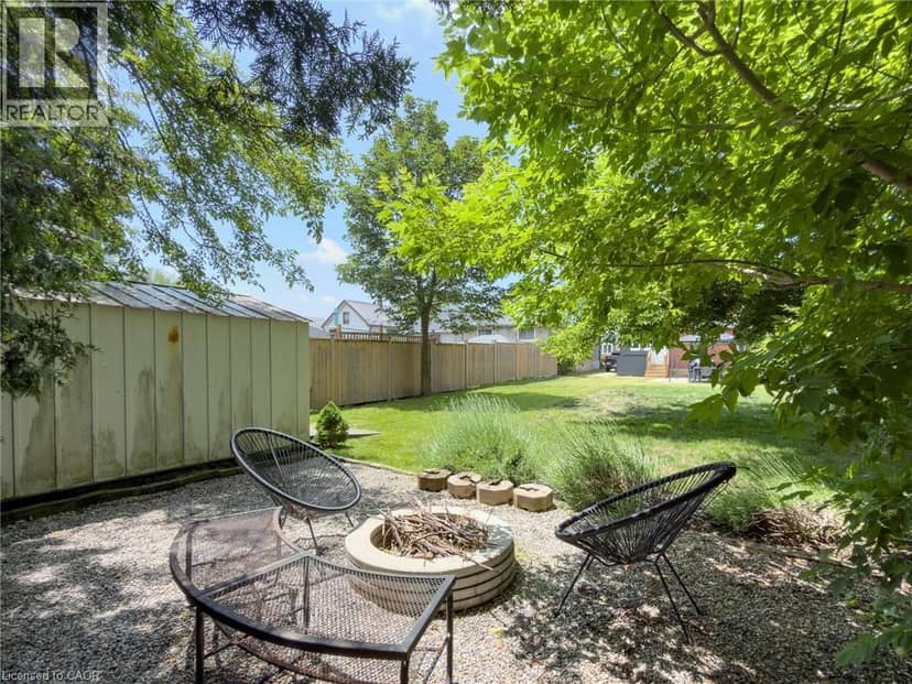 32 LORNE Street — photo 9 of 32