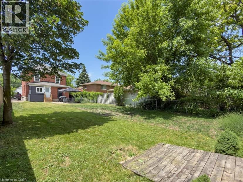32 LORNE Street — photo 10 of 32