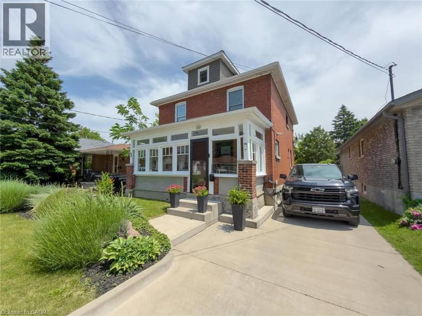 32 LORNE Street — photo 3 of 32