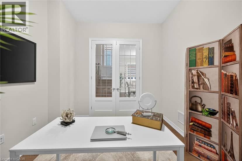 67 STARFIRE Crescent — photo 10 of 40
