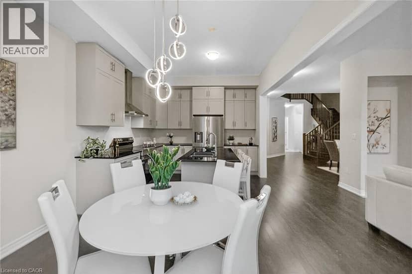 67 STARFIRE Crescent — photo 14 of 40