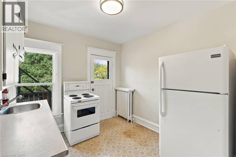 100 BALSAM Avenue S — photo 25 of 40