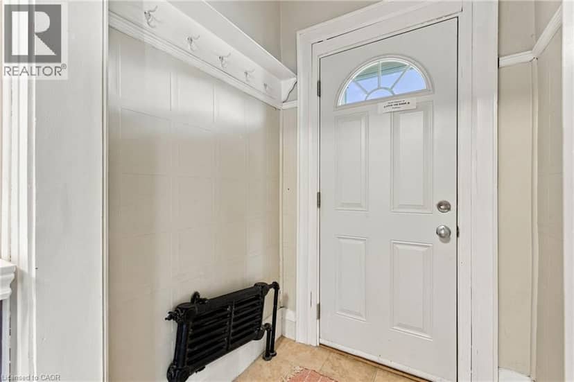 100 BALSAM Avenue S — photo 14 of 40
