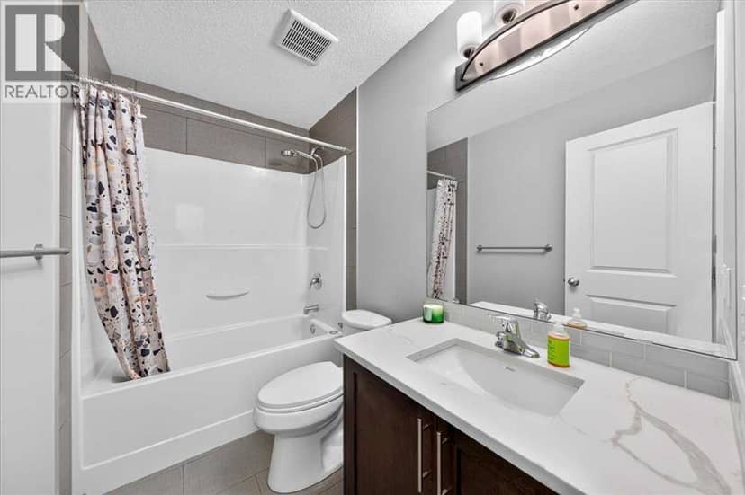 416 37 Avenue NW — photo 34 of 40