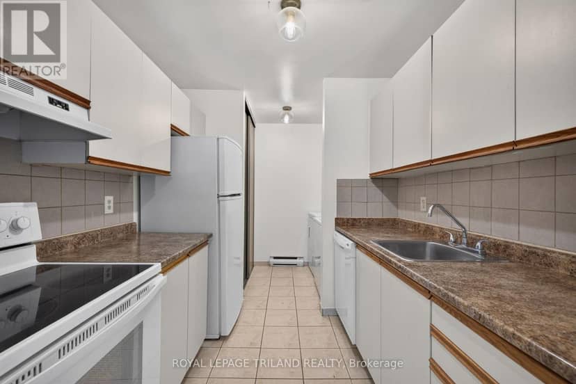 130 - 1096 Jalna Boulevard — photo 12 of 22