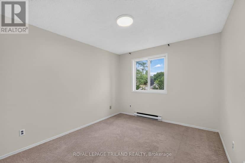 130 - 1096 Jalna Boulevard — photo 15 of 22